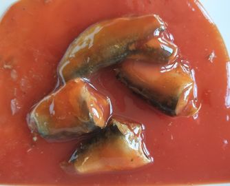 155g κονσερβοποιημένα ψάρια σαρδελλών στη σάλτσα ντοματών με το καυτό πιπέρι τσίλι