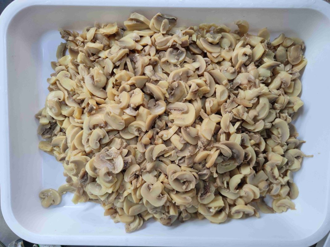 Μεσαίου μεγέθους διατηρημένα μανιτάρια κονσερβοποιημένα λαχανικά χύδην συσκευασία κατάλληλη για επαγγελματίες της εστίασης τροφίμων και της μαγειρικής